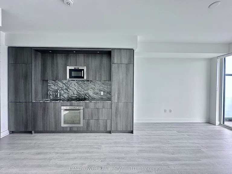 30 Inn On The Park Dr #3908 — Photo 2