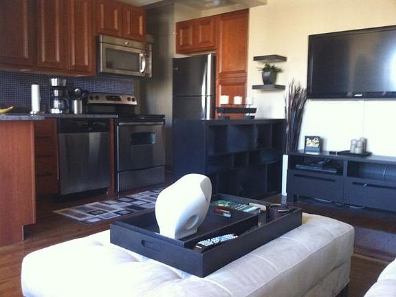 2nd image of 1211 N La Salle St #1104