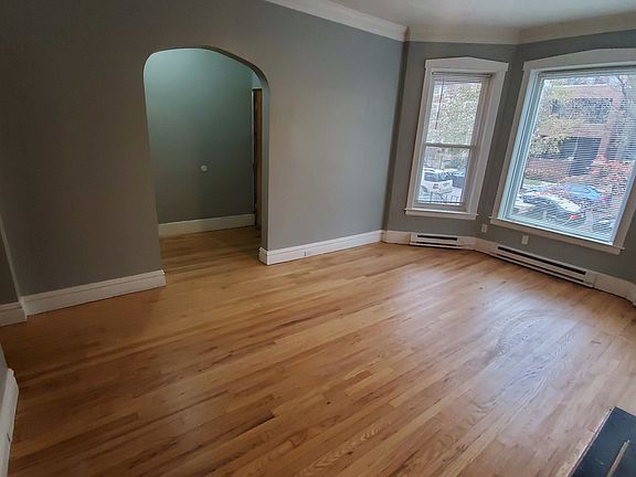 3rd image of 1423 W Olive Ave #1