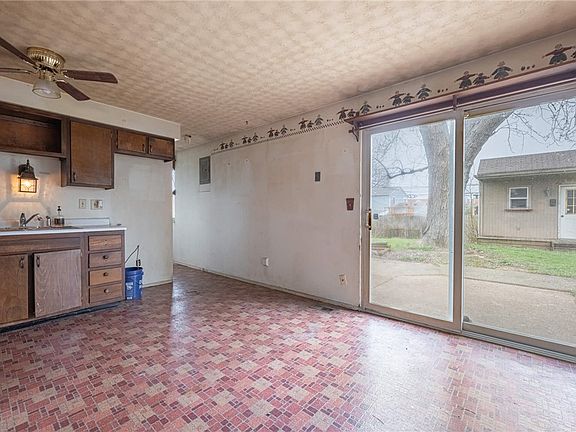 5th image of 7619 Bassett Dr