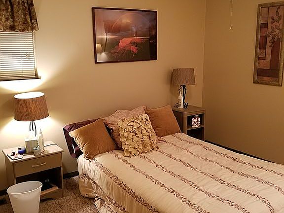 Back bedroom 