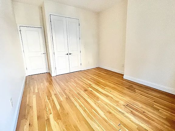 3rd image of 434 Rogers Ave APT 1