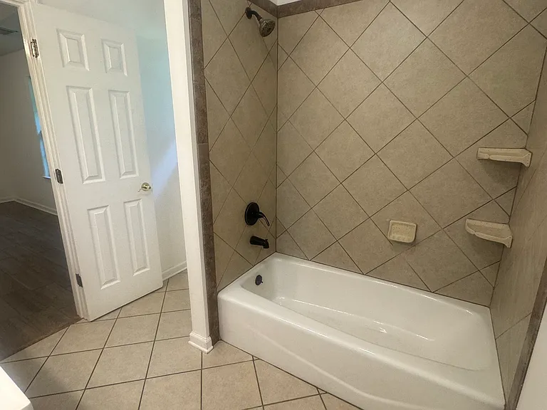 105 Fox Trail Pl — Photo 13