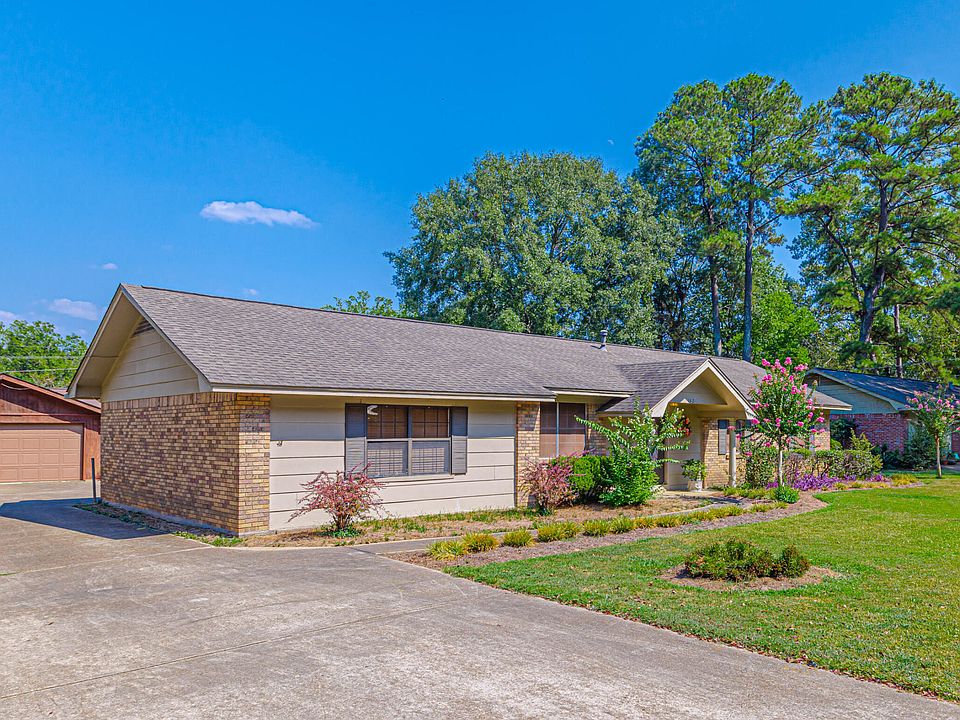1st image of 152 Belaire Dr