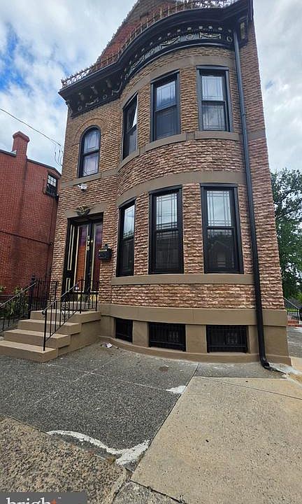 1st image of 178 Brunswick Ave 1