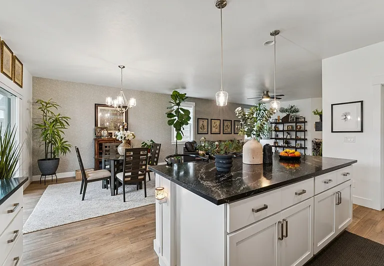 11691 W Quintale Dr — Photo 13