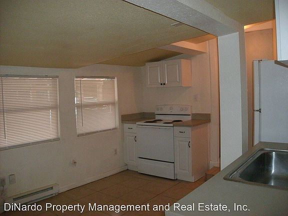 2nd image of 323B Taylor Ave