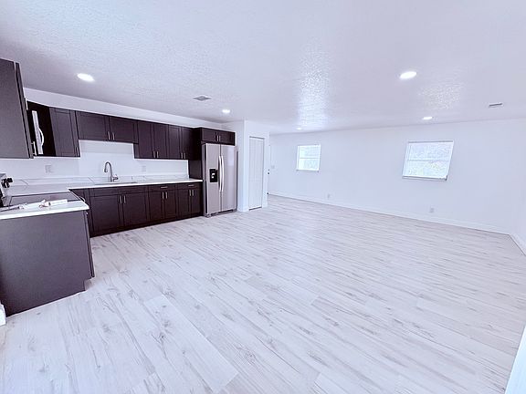 2nd image of 7804 N Saint Vincent St