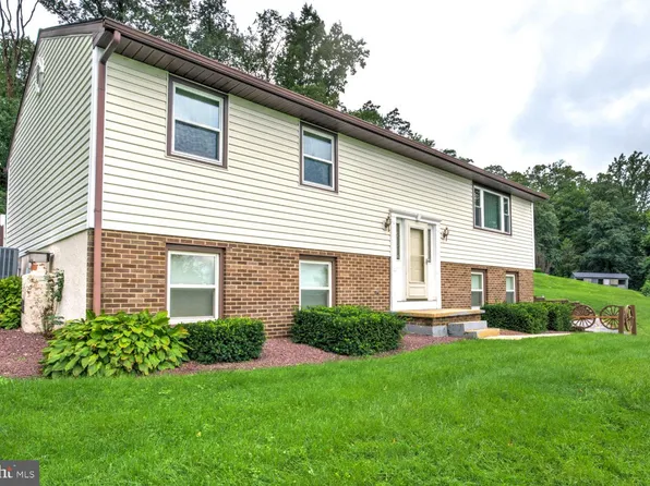 5356 Old Strasburg Rd, Kinzers, PA 17535