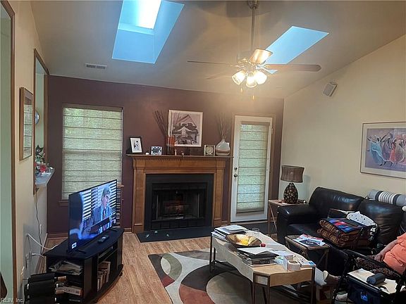 3rd image of 32 George Ct