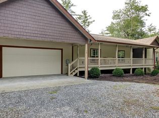 19 Whisper Lake Dr, Sapphire, NC 28774