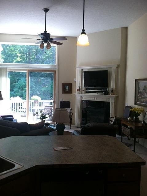 2nd image of 34 Neuchatel Ln