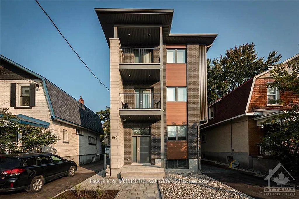 2 bed, $2,900 — Photo 1