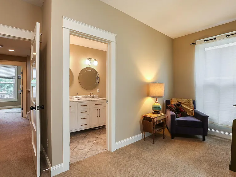 890 Goodrich Ave — Photo 14
