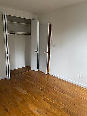 4th image of 307 E 89th St APT 5J