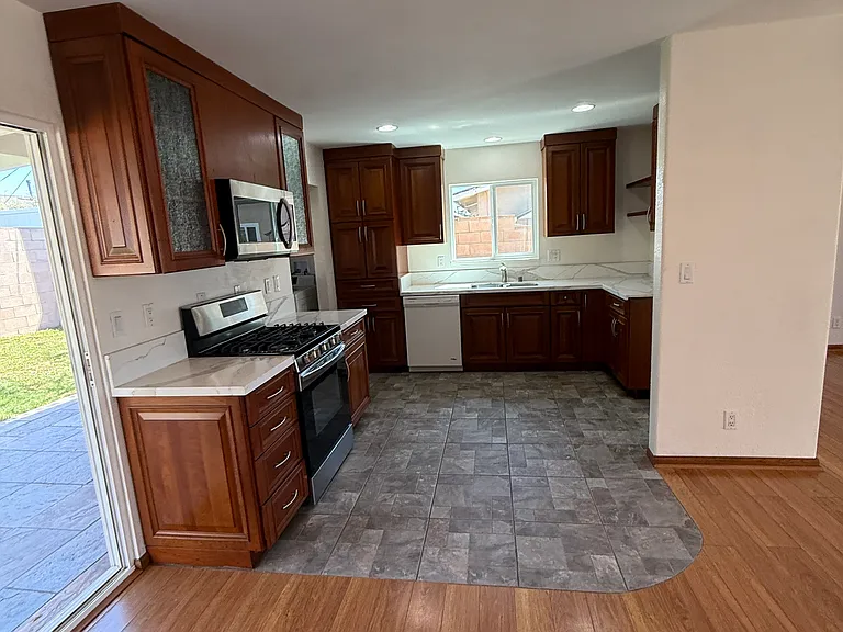 15502 Eliot Cir — Photo 7
