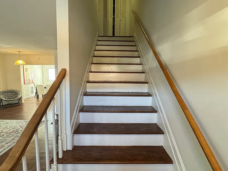525 Waddell St #10 — Photo 11