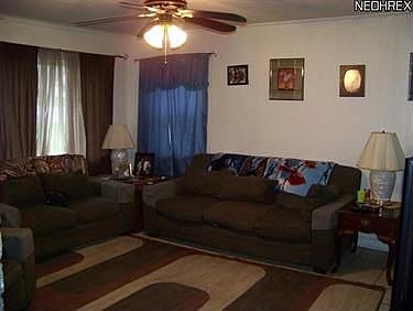3rd image of 7526 Glenwood Ave