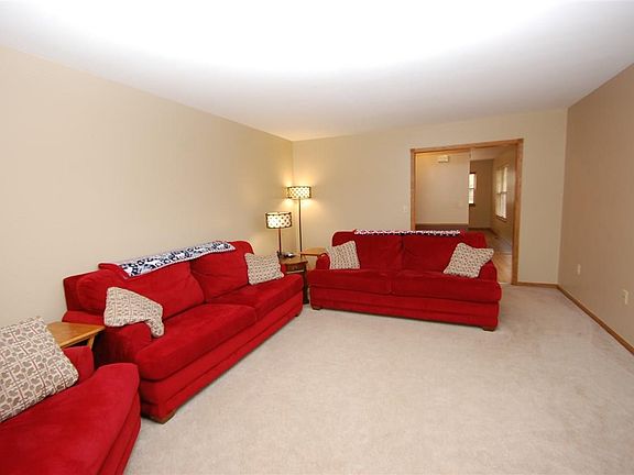 5th image of 1690 W Brookside Dr