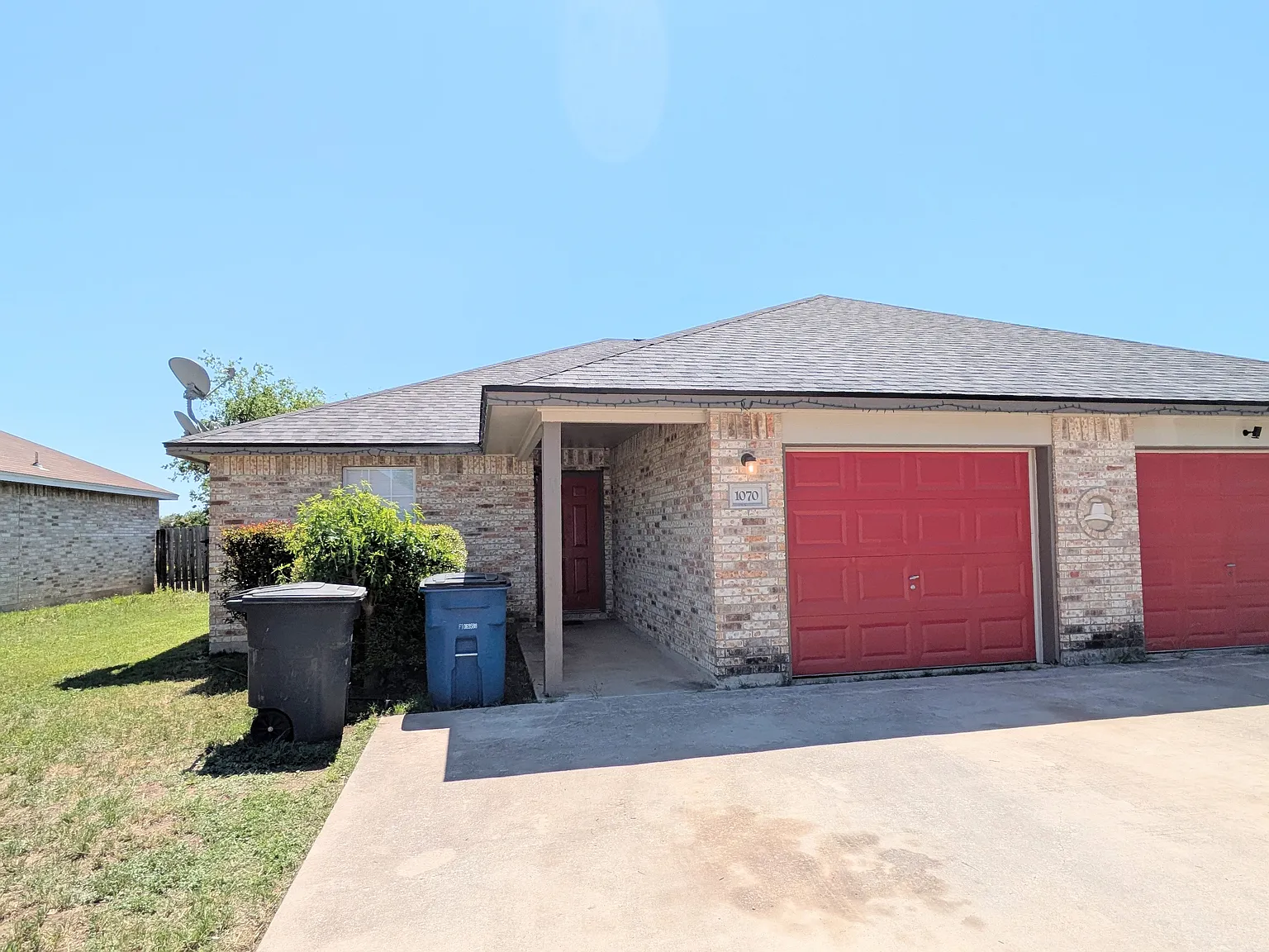 2 bed, 1114 sqft, $1,400 — Photo 1