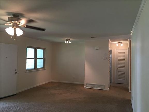 4th image of 1442 Bel Air Dr