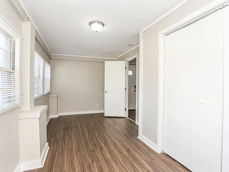 2839 Spring Park Rd — Photo 9