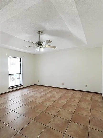 3021 Hummingbird Ave — Photo 5