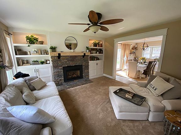 2nd image of 2 Snowberry Ln