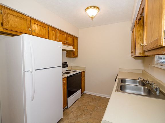 2nd image of 431 Jason Dr APT 4