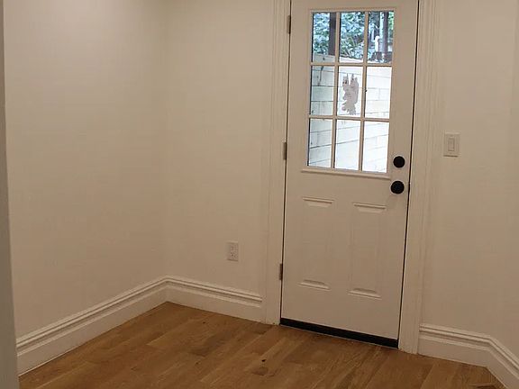 4th image of 346 Halsey St #1