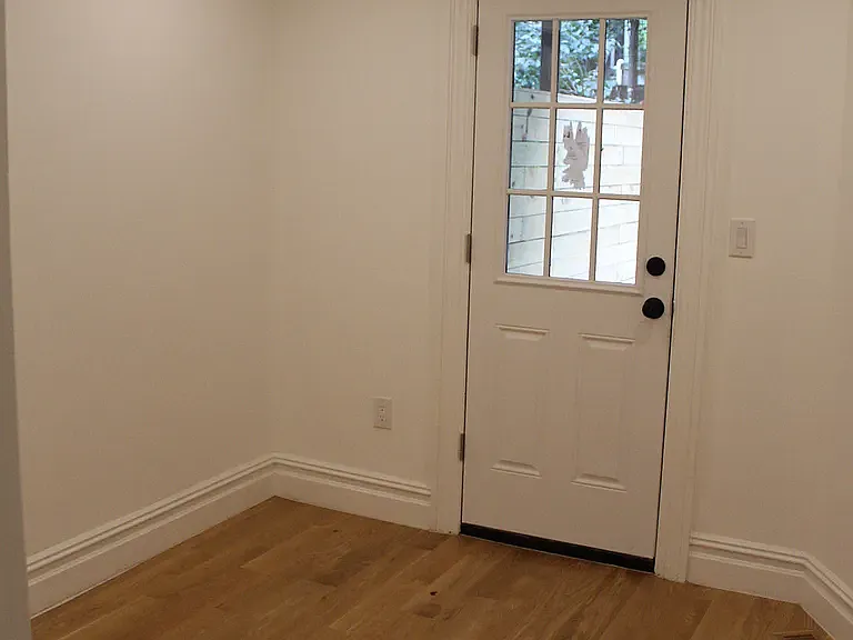 346 Halsey St #1 — Photo 4