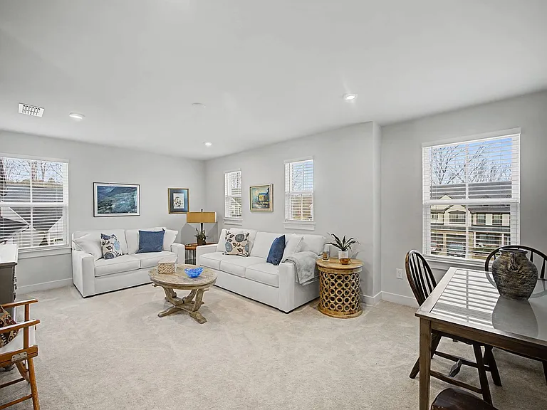 18307 Sagamore Dr — Photo 27