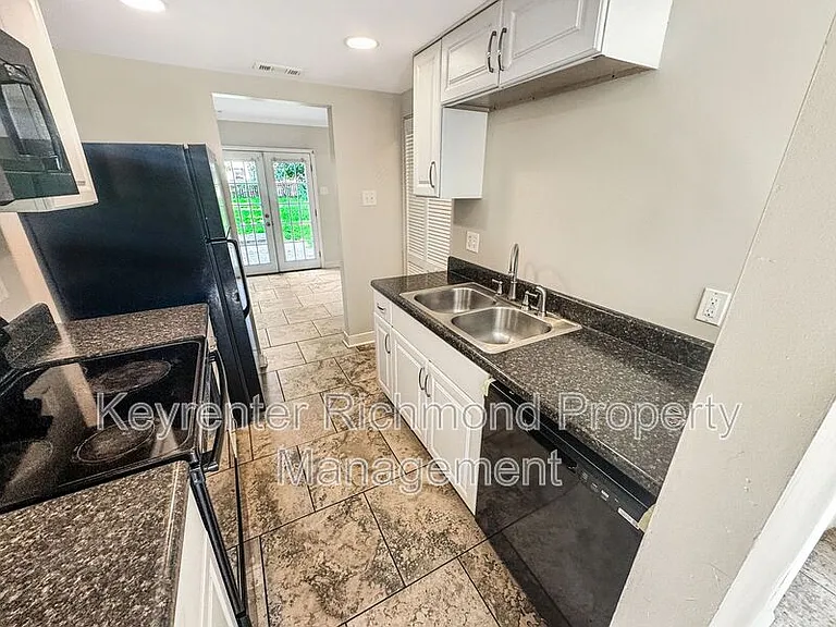 1402 Mechanicsville Tpke — Photo 3