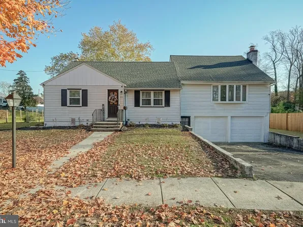 251 W Cumberland Ave, Sewell, NJ 08080