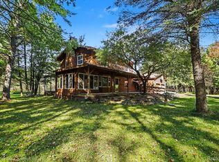 933 Wendy Ln, Grayling, MI 49738