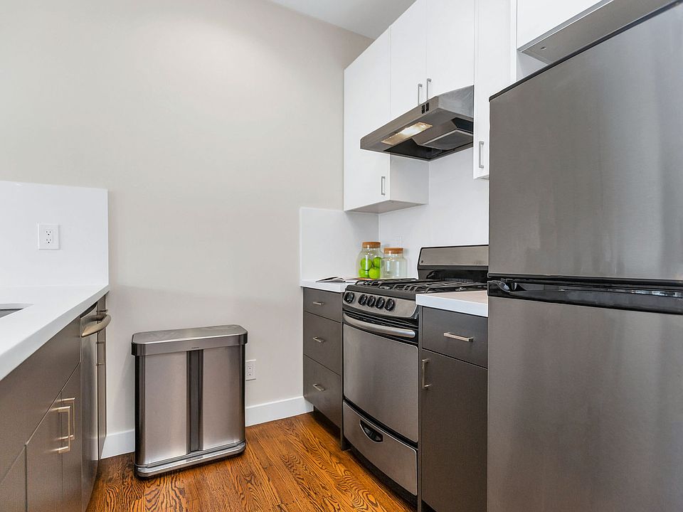 1st image of 430 Baker St #12