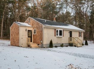 1 Abbey Ln, Lakeville, MA 02347