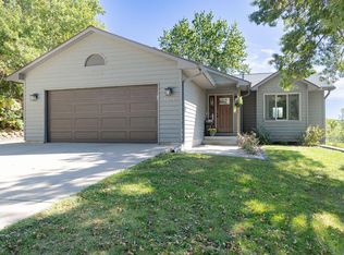 5276 Meadow Dr SE, Rochester, MN 55904