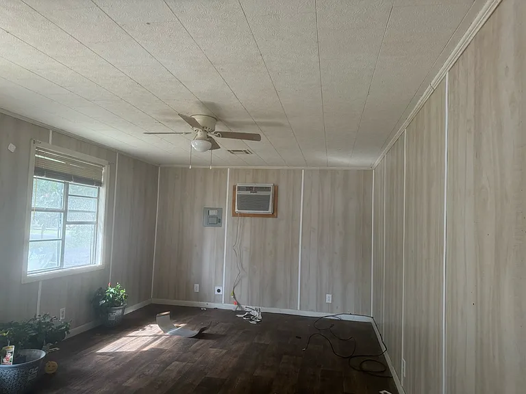 1832 Truman St — Photo 5