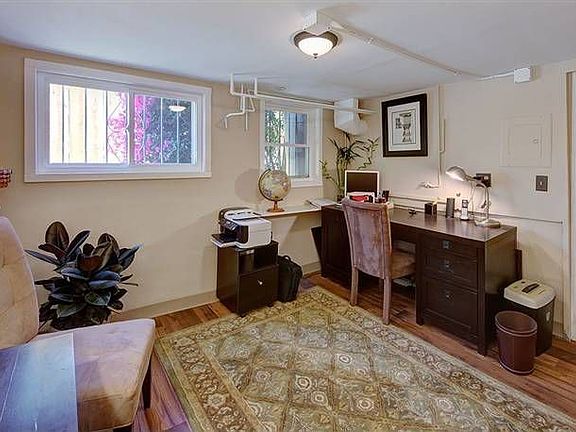 3rd image of 2031 Anza St