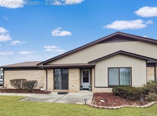 11700 Amber Le Dr, Warren, MI 48093