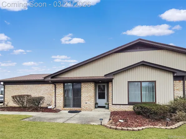 11700 Amber Le Dr, Warren, MI 48093