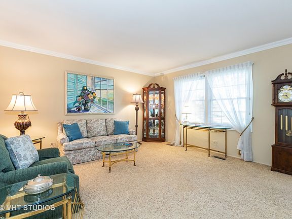 2nd image of 612 Livingston Dr