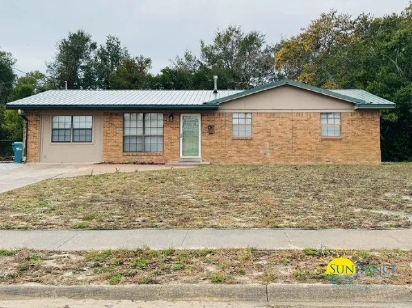 181 Miramar Dr, Mary Esther, FL 32569