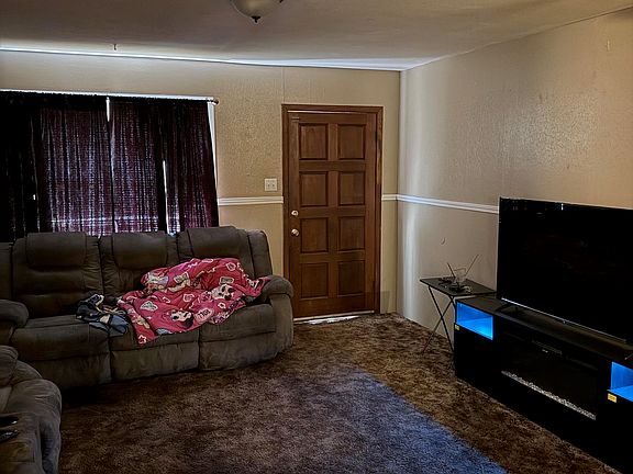 3rd image of 1115 Baxley Ln