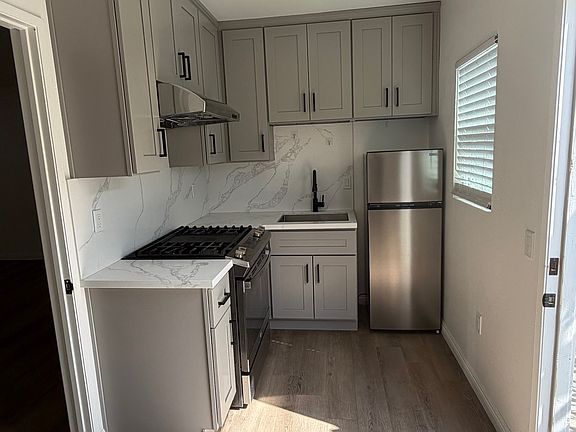 4th image of 5640 N Charlotte Ave