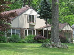 13 Park Ln, Caldwell, NJ 07006