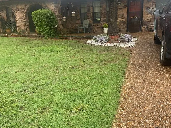 1808 Coon Creek Dr, Eufaula, OK 74432