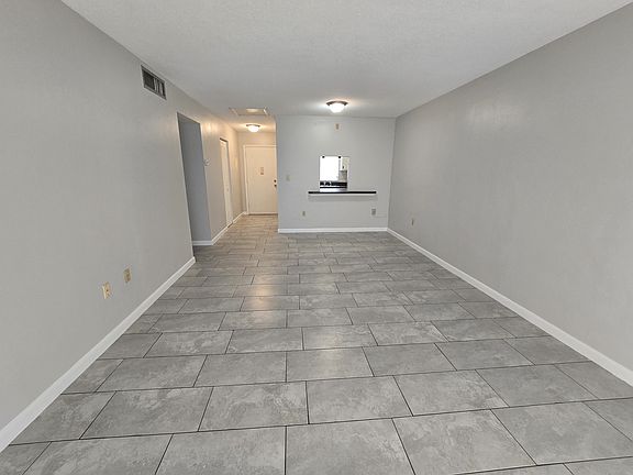 2nd image of 716 Joel Blvd