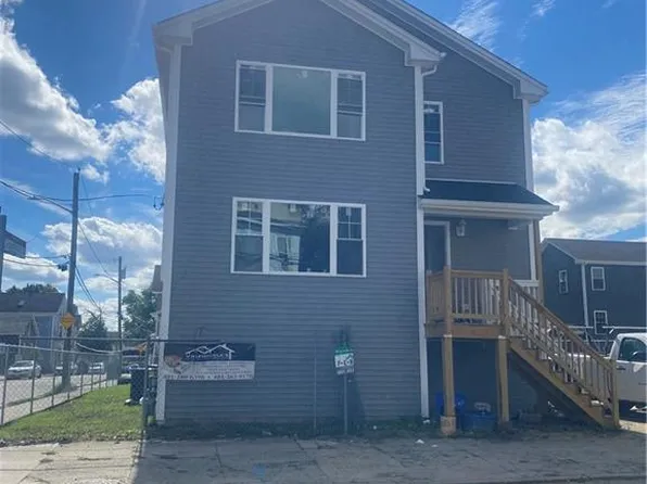 716 Potters Ave, Providence, RI 02907